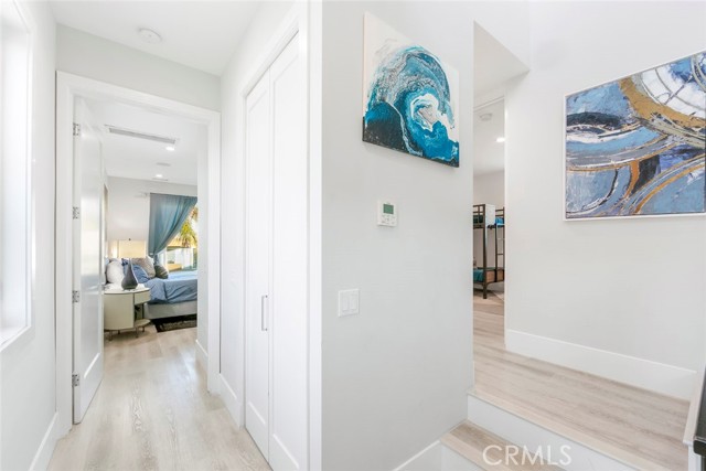 417 E Bay, Newport Beach CA: https://media.crmls.org/medias/52aa16a8-bcf9-4628-a494-c4adcaf1f243.jpg