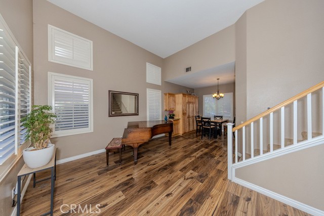 Detail Gallery Image 12 of 38 For 20770 Stony Brook Cir, Riverside,  CA 92508 - 5 Beds | 3 Baths