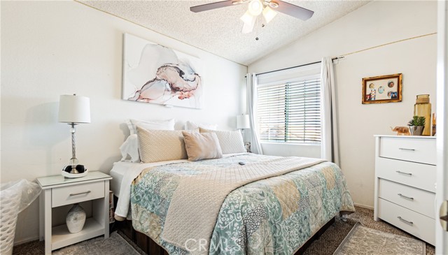 Detail Gallery Image 17 of 20 For 12450 Silverwood Ln, Victorville,  CA 92395 - 4 Beds | 2/1 Baths