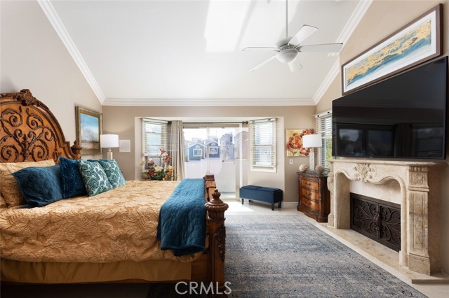 Detail Gallery Image 10 of 20 For 415 8th St, Huntington Beach,  CA 92648 - 3 Beds | 3/2 Baths