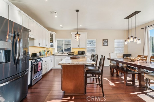 Detail Gallery Image 17 of 56 For 26845 Modoc Ln, Lake Arrowhead,  CA 92352 - 4 Beds | 3/1 Baths