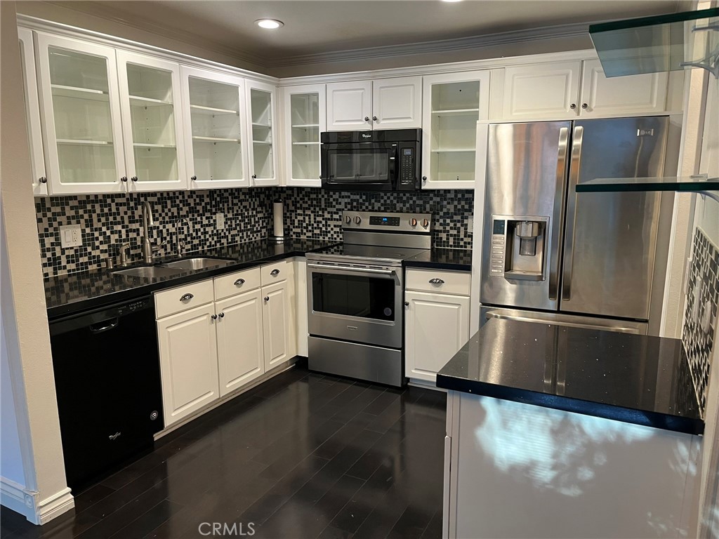 102 Scholz Plaza 149