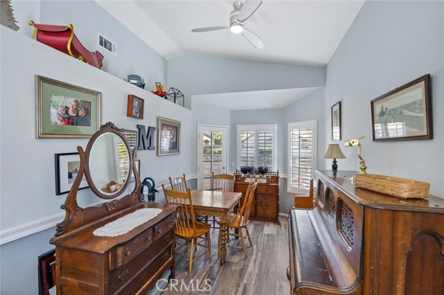 Detail Gallery Image 5 of 31 For 28123 Seco Canyon #94,  Saugus,  CA 91390 - 2 Beds | 2 Baths