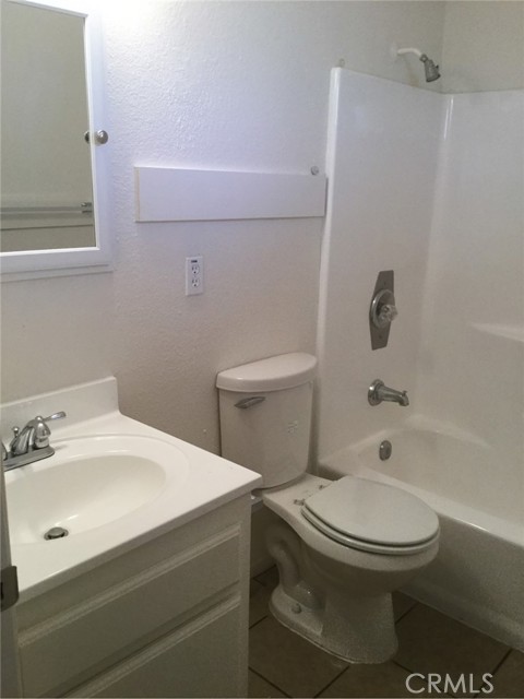 Detail Gallery Image 19 of 26 For 18824 Bellflower St a,  Adelanto,  CA 92301 - 3 Beds | 2 Baths