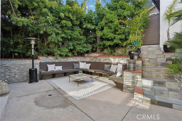 2501 N Poinsettia Avenue, Manhattan Beach CA: https://media.crmls.org/medias/52b0210c-ad95-4236-a4a8-10857911de4a.jpg