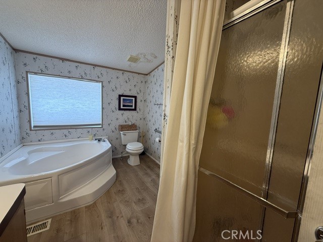 https://media.crmls.org/medias/52b18537-3642-439e-8e5b-7ea3fb02f7dd.jpg?preset=X-Large