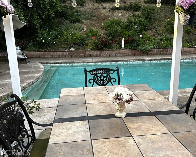 Detail Gallery Image 28 of 59 For 26261 Veva Way, Calabasas,  CA 91302 - 4 Beds | 2 Baths