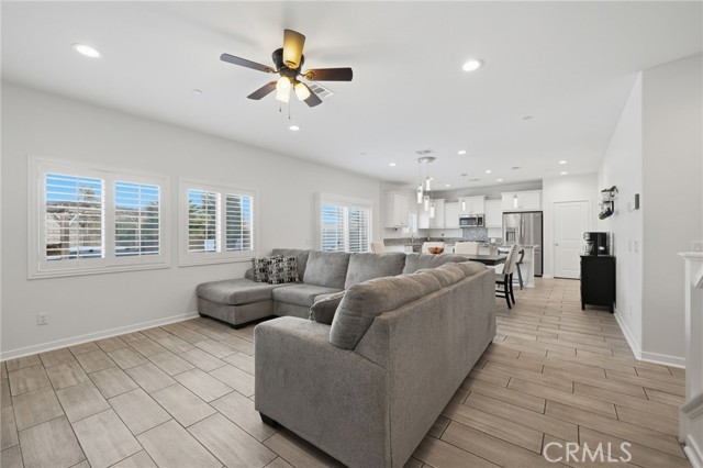Detail Gallery Image 12 of 41 For 24318 Red Spruce, Murrieta,  CA 92562 - 3 Beds | 2/1 Baths