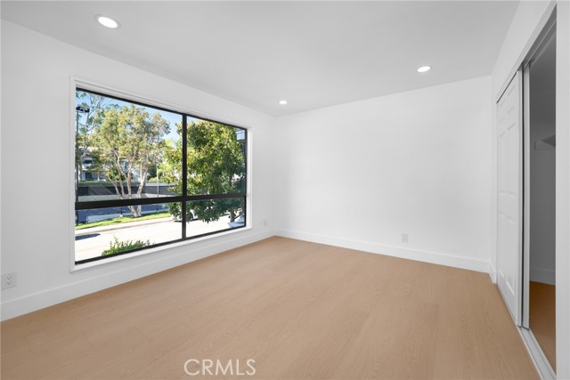 Detail Gallery Image 11 of 27 For 102 Intrepid, Newport Beach,  CA 92663 - 4 Beds | 3 Baths