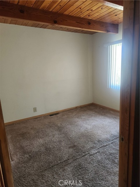 Detail Gallery Image 4 of 10 For 710 W Fairway Bld, Big Bear City,  CA 92314 - 3 Beds | 2 Baths