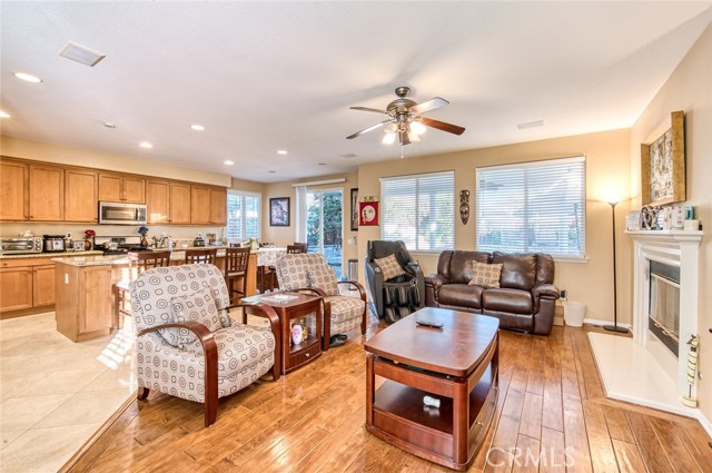 Detail Gallery Image 7 of 21 For 39794 Cambridge Pl, Temecula,  CA 92591 - 4 Beds | 3 Baths