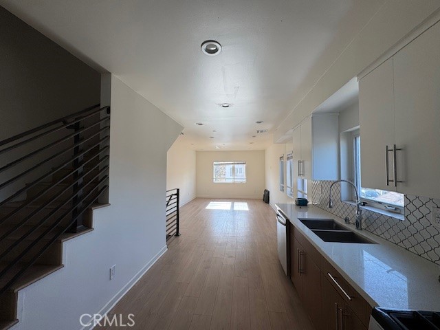 Detail Gallery Image 2 of 12 For 963 N St Andrews, Los Angeles,  CA 90038 - 4 Beds | 3 Baths