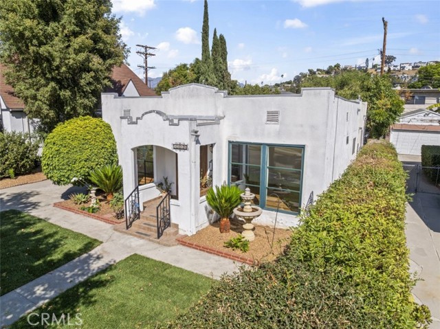 Detail Gallery Image 2 of 29 For 1216 E Cottage Grove Dr, Glendale,  CA 91205 - 3 Beds | 2 Baths