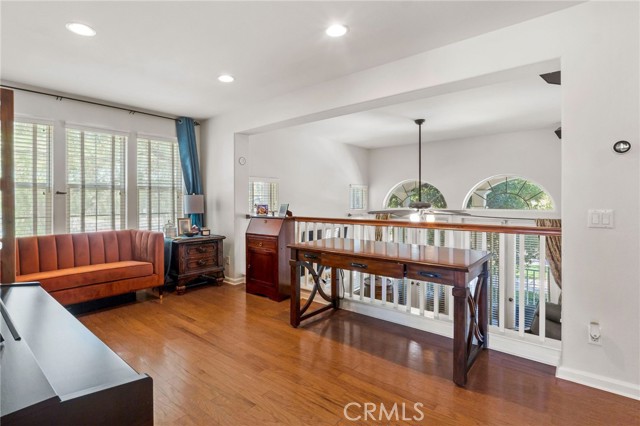 Detail Gallery Image 14 of 41 For 24014 Bridgeport Ln #42,  Valencia,  CA 91355 - 3 Beds | 3 Baths