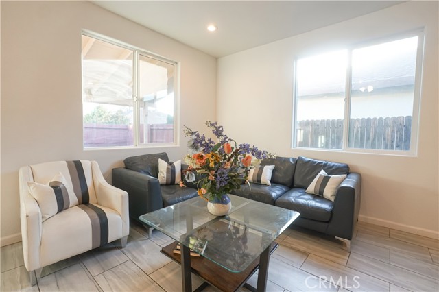 Detail Gallery Image 5 of 30 For 7411 Louise, Winton,  CA 95388 - 3 Beds | 2/1 Baths