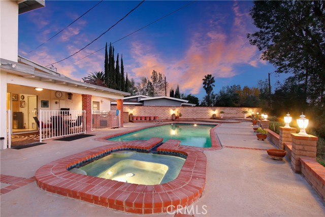 23780 Clarendon Street photo 28
