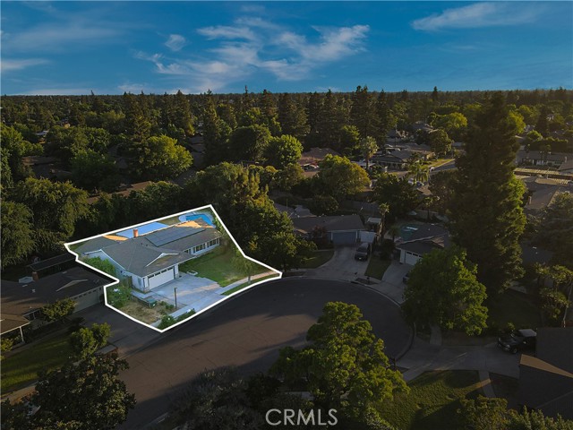 6330 N Wilson Avenue, Fresno CA: https://media.crmls.org/medias/52b3e4ba-075a-4fd2-88c0-bffb19f7d394.jpg