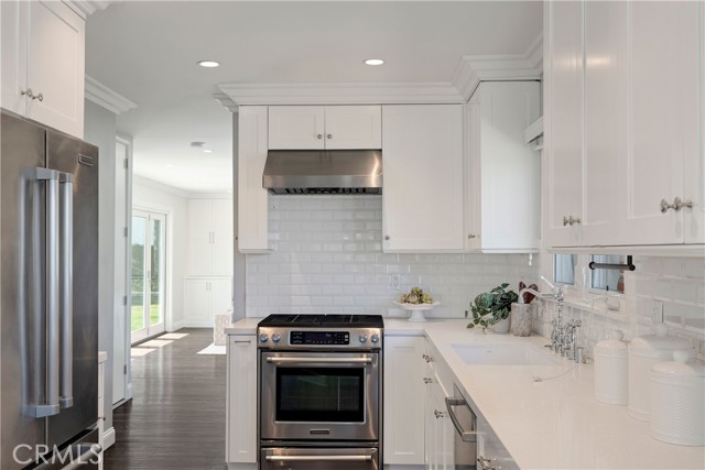 Detail Gallery Image 14 of 62 For 2209 Faymont Ave, Manhattan Beach,  CA 90266 - 4 Beds | 2/1 Baths