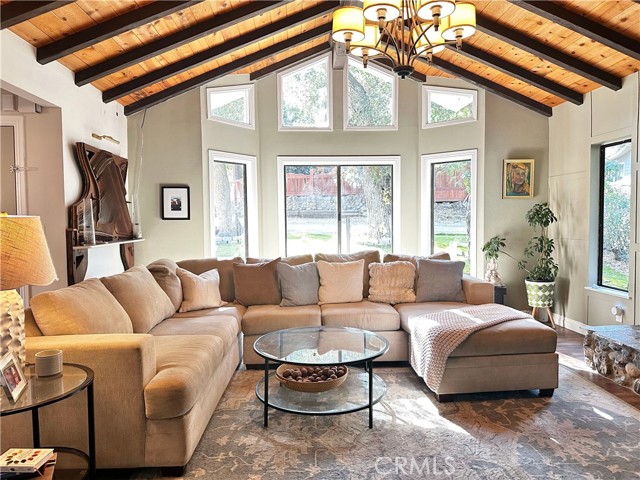Detail Gallery Image 8 of 23 For 20462 Pine Rd, Trabuco Canyon,  CA 92679 - 3 Beds | 3 Baths