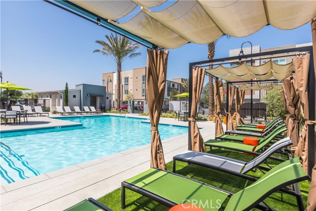 Detail Gallery Image 12 of 17 For 960 N Tangent Privado #302,  Ontario,  CA 91764 - 2 Beds | 2 Baths