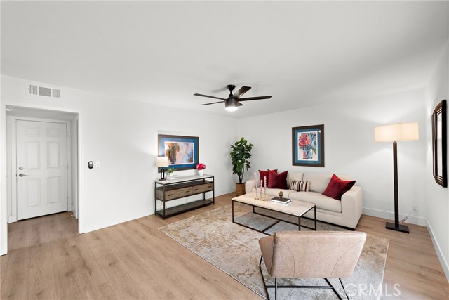 Image 18 of 43 For 22622 La Quinta Drive