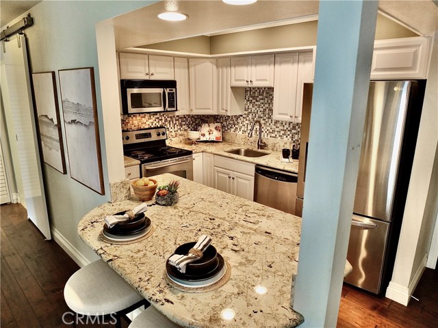 4138 E Mendez Street, Long Beach CA: https://media.crmls.org/medias/52b45832-553e-4486-941a-67344d78d05d.jpg