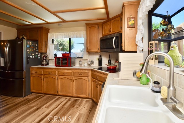 1924 Surrey Way, Paso Robles CA: https://media.crmls.org/medias/52b529f8-fd24-4f46-8c9d-a7b5560b74a3.jpg