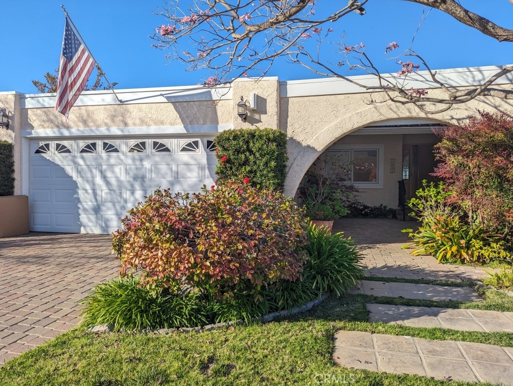 1461 Flinton Court