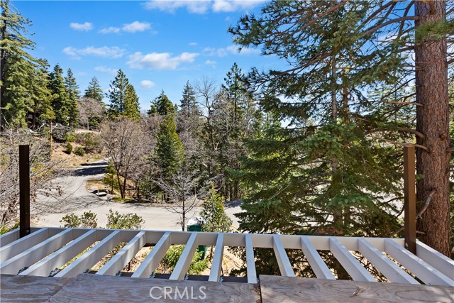 Detail Gallery Image 15 of 22 For 370 Auburn Dr, Lake Arrowhead,  CA 92391 - 3 Beds | 2/1 Baths