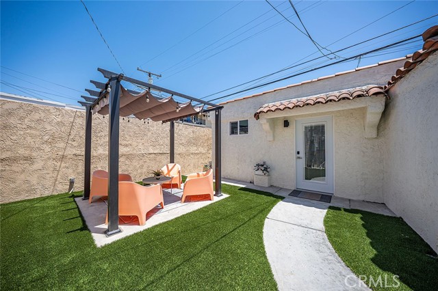 2200 Pine Avenue, Long Beach CA: https://media.crmls.org/medias/52b699a6-2c72-4ee8-9f9f-3c2bc0a253d9.jpg
