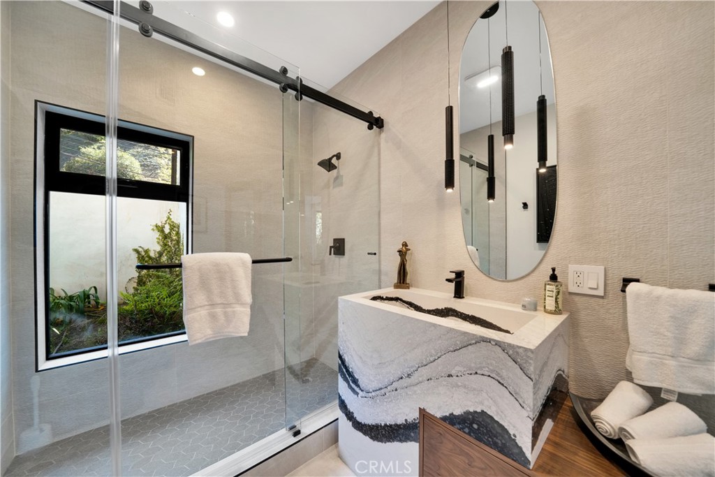 29. 2743 Laurel Canyon Boulevard Los Angeles, CA 90046