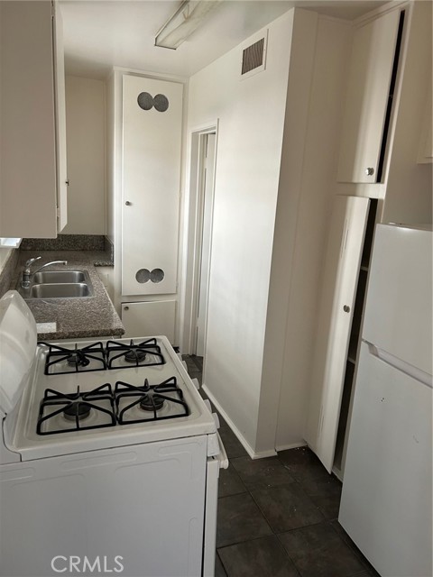 640 W Imperial Avenue #3, El Segundo, CA, 90245 640 W Imperial Avenue #3, El Segundo, CA, 90245