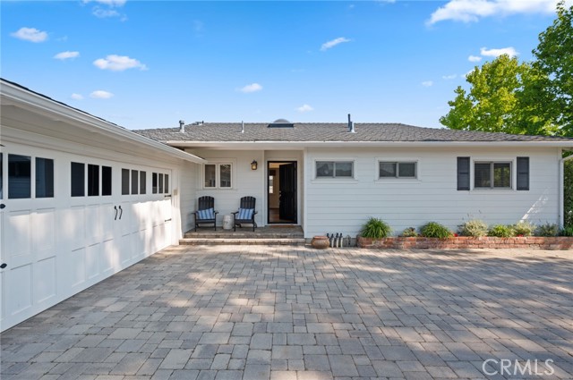 1912 Diana Ln, Newport Beach CA: https://media.crmls.org/medias/52b79852-2154-48c3-b2cb-7484c94b346b.jpg