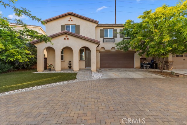 Detail Gallery Image 2 of 40 For 8219 Perla Dr, Riverside,  CA 92504 - 4 Beds | 3 Baths