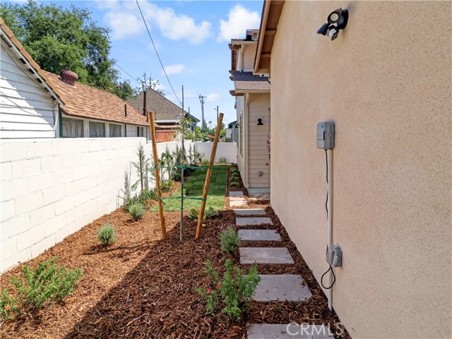 Detail Gallery Image 16 of 51 For 619 E Walnut, Monrovia,  CA 91016 - 3 Beds | 3 Baths