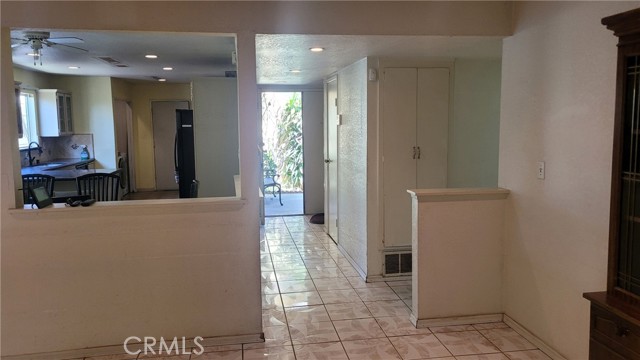 1100 E 215th Place, Carson CA: https://media.crmls.org/medias/52b8292f-b205-4390-b0a0-a9f5dea49af0.jpg