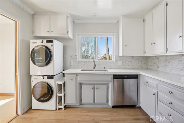 Detail Gallery Image 21 of 33 For 100 Hermosa Ave 3a,  Long Beach,  CA 90802 - 2 Beds | 2 Baths