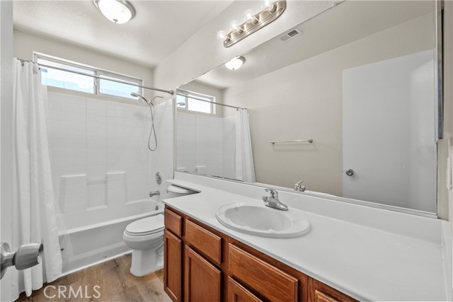 6327 W Avenue J5, Lancaster CA: https://media.crmls.org/medias/52b91bc0-58e8-4ba6-ab39-77ec361e4142.jpg