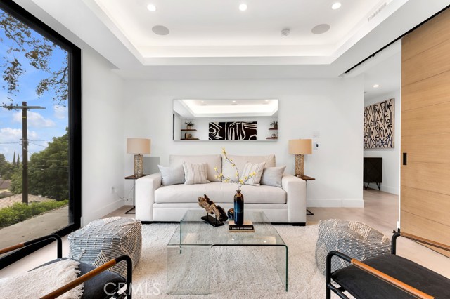 14899 Round Valley, Sherman Oaks CA: https://media.crmls.org/medias/52b93503-08f0-4235-a941-e989009c3e46.jpg