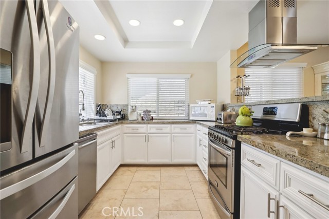 Detail Gallery Image 13 of 35 For 21811 Merridy St, Chatsworth,  CA 91311 - 2 Beds | 2 Baths