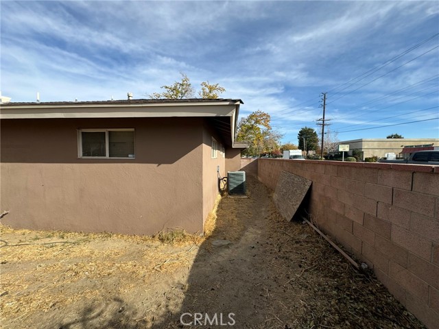 Detail Gallery Image 13 of 14 For 44403 Leatherwood Ave, Lancaster,  CA 93534 - 3 Beds | 2 Baths