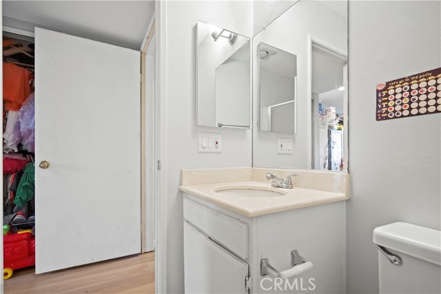 15218 Campus Park Drive, Moorpark CA: https://media.crmls.org/medias/52ba27f6-c3ba-4647-be34-e275d7297157.jpg