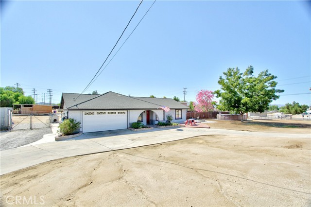Image 2 for 19275 Ray Ave, Riverside, CA 92508