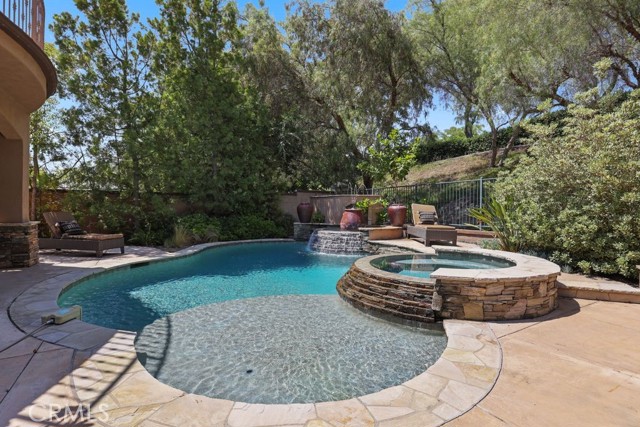 6 Marble Creek Lane, Coto de Caza CA: https://media.crmls.org/medias/52bb4655-d11a-48cb-a3bf-05778ff5bc94.jpg