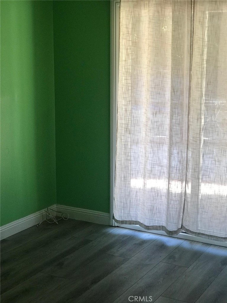 https://media.crmls.org/medias/52bb987b-ba46-45b8-87ad-db2c74680104.jpg?preset=X-Large