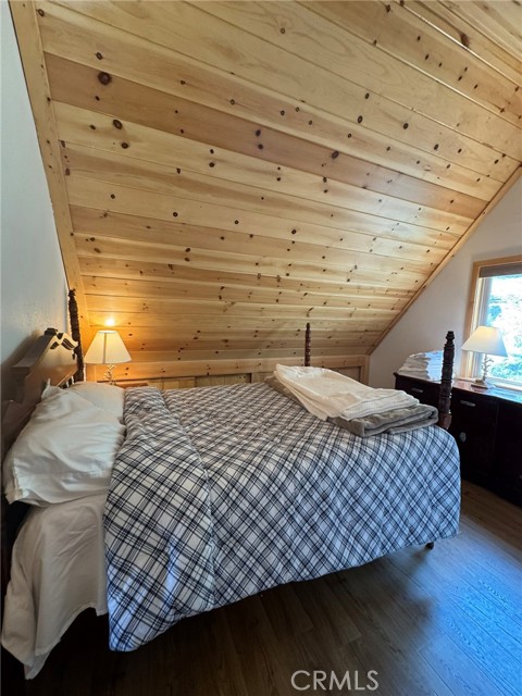 Detail Gallery Image 35 of 44 For 38532 N Shore Dr, Fawnskin,  CA 92333 - 3 Beds | 2/1 Baths