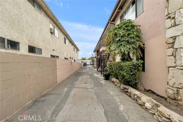 16020 Vanowen Street, Van Nuys CA: https://media.crmls.org/medias/52bc9568-3dba-4b29-80bb-04390848ed04.jpg