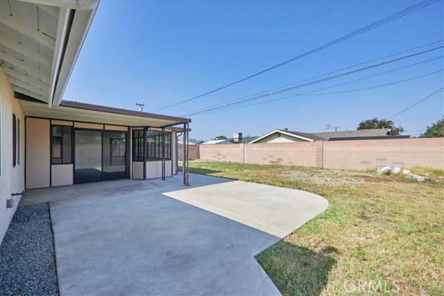 6881 Belgrave Avenue, Garden Grove CA: https://media.crmls.org/medias/52bd7acd-a1fb-47c9-9474-fb0691ed2519.jpg