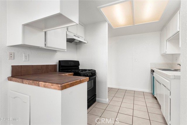 Detail Gallery Image 5 of 24 For 1822 Park Circle, Lancaster,  CA 93535 - 3 Beds | 3 Baths