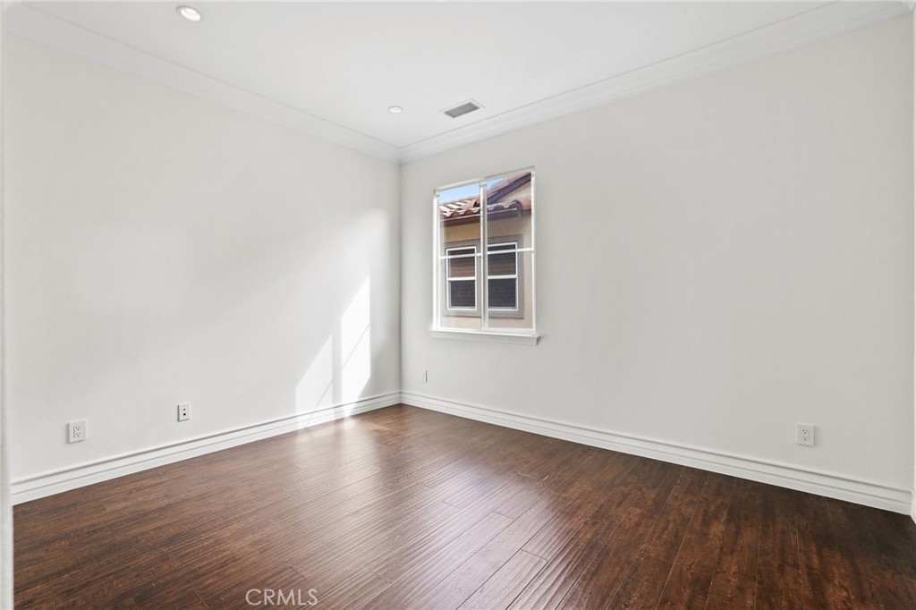 MLS #OC25222504 image #38